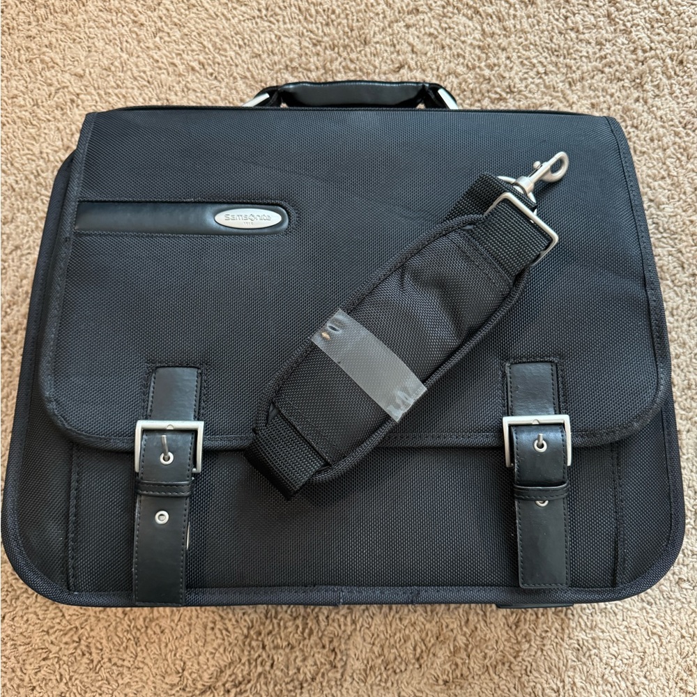SAMSONITE NYLON Laptop Briefcase Black Messenger Bag 17 X 14 X5